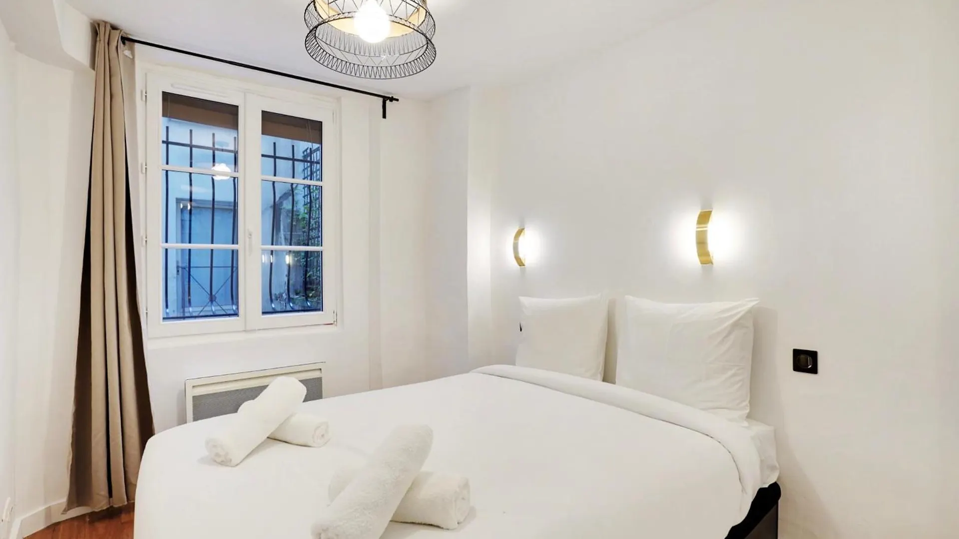 Marais - Vosges Luxury Flat Apartment Paris France