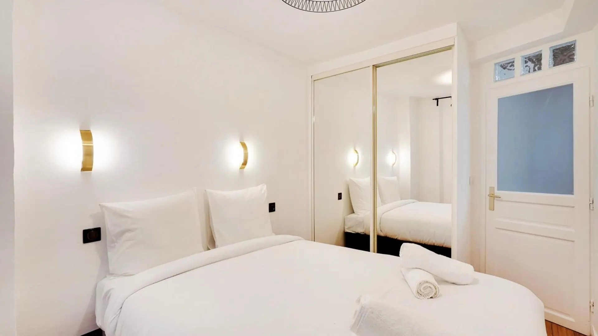 Marais - Vosges Luxury Flat Apartment Paris