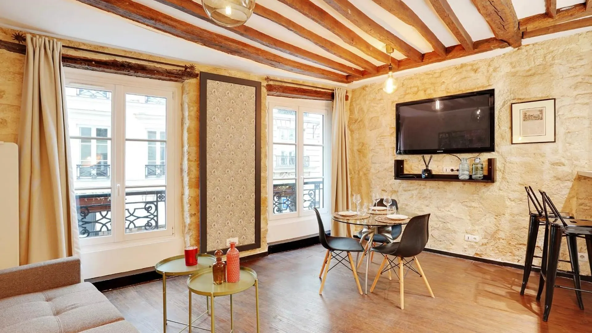 Marais - Vosges Luxury Flat Apartment Paris